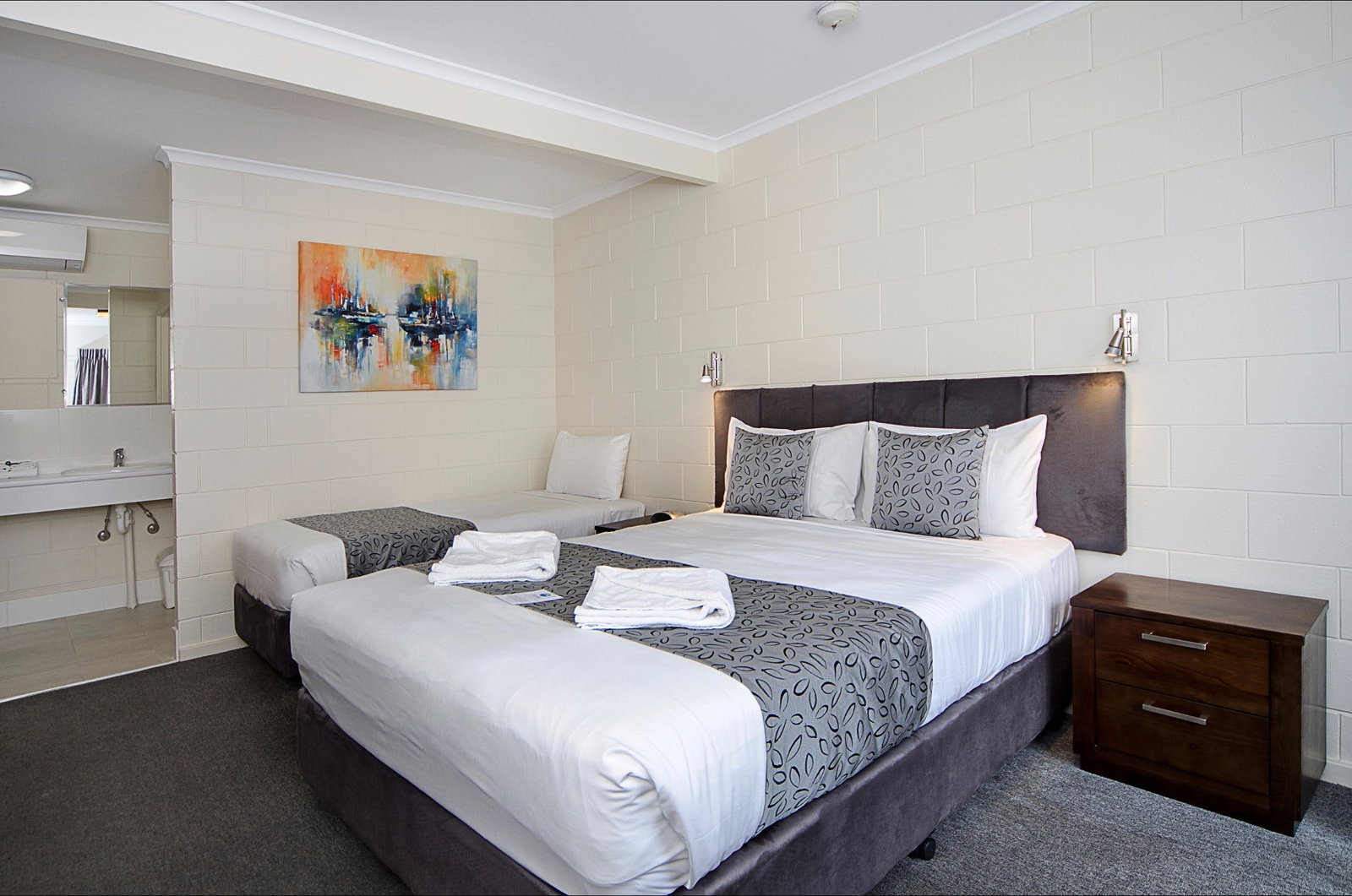 Hotel QLD