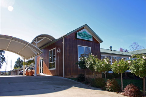 Tumbarumba Motel And Elms Restaurant - Hotel QLD 0