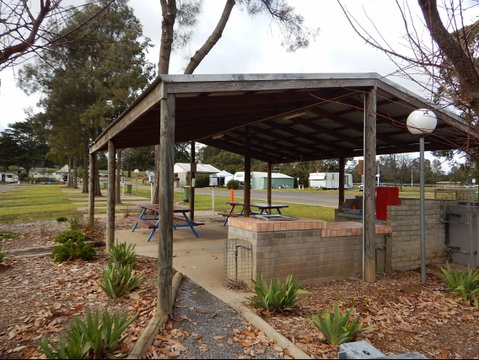 Yass Caravan Park - Hotel QLD 2