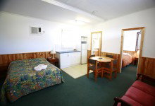 Esplanade Motel - Hotel QLD 4