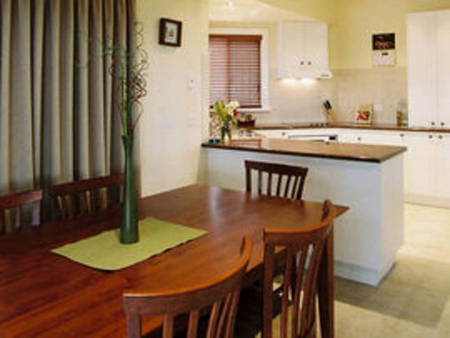 Lakes Entrance Waverley House Cottages - Hotel QLD 3