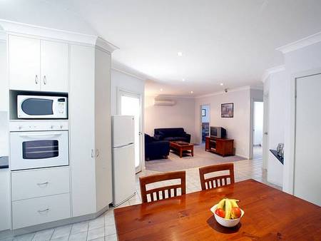Belvoir Village Motel - Hotel QLD 3