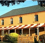 Meredith House - Hotel QLD