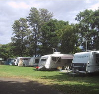 Waioma Caravan Park - Hotel QLD
