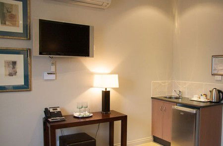 Shangri-La Gardens - Hotel QLD 1