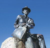 Paddy Hannans Statue - Hotel QLD