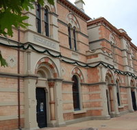 Riddoch Art Gallery - Hotel QLD