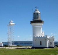 Point Perpendicular Lighthouse and Lookout - Hotel QLD