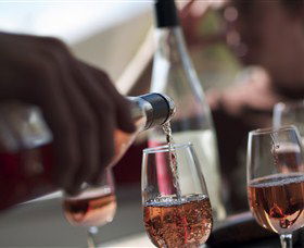 Four Winds Vineyard Cellar Door - Hotel QLD 1