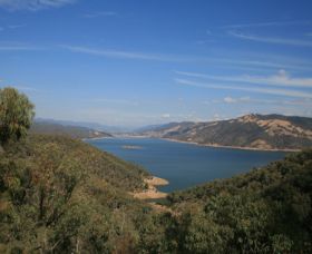 Burrinjuck Dam - Hotel QLD 0