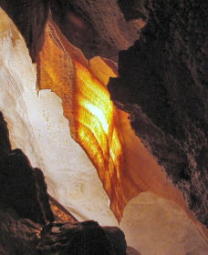 Careys Cave - Hotel QLD 1