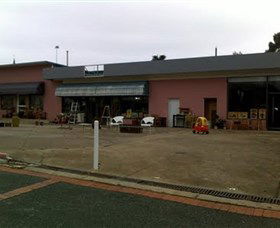 Ross Relics Yass - Hotel QLD 0