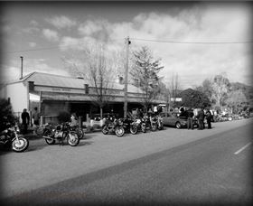 Poachers Way - Hotel QLD 6