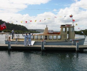 Central Coast Ferries - Hotel QLD 0