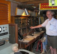 Dales Mini Museum Henty - Hotel QLD