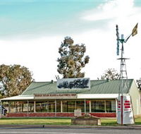 Headlie Taylor Header and Blacksmiths Shop - Hotel QLD