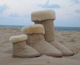 Blue Mountains Ugg Boots - Hotel QLD 0