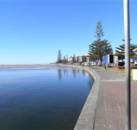 The Entrance Coast to Lake Walk