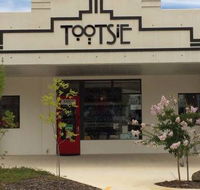 Tootsie Fine Art and Design - Hotel QLD