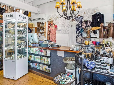 Bombo Clothing Co And The Bombo Gallery - Hotel QLD 0