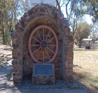 Jindera Pioneer Cairn - Hotel QLD