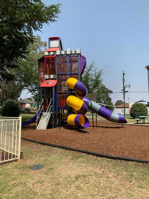 Coronation Park Yass - Hotel QLD 1