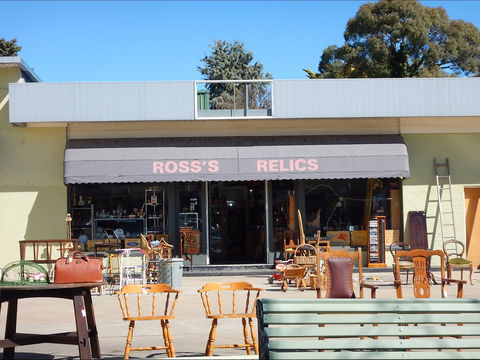 Ross's Relics Yass - Hotel QLD 0