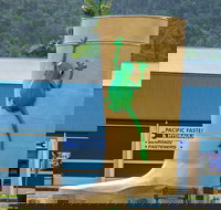 Tully Golden Gumboot - Hotel QLD