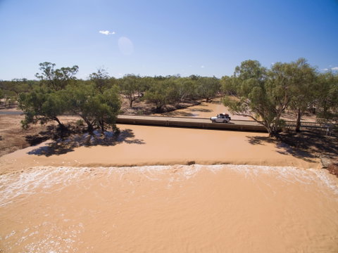 9 Day Outback Adventure - Hotel QLD 1