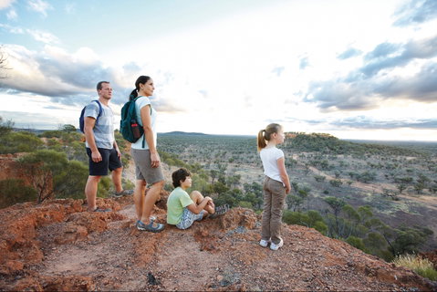 9 Day Outback Adventure - Hotel QLD 2