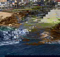 Giles Baths - Hotel QLD