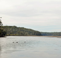 Tabourie Lake - Hotel QLD
