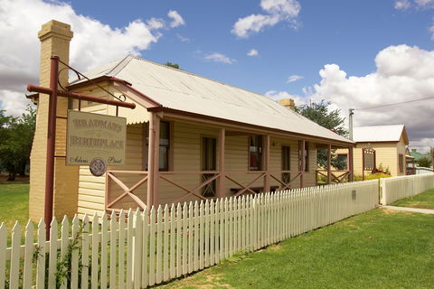 Cootamundra Cricketing Exploration - Hotel QLD 2
