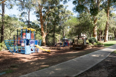 Vasse River And Rotary Park - Hotel QLD 0