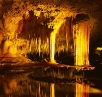 Lake Cave - Hotel QLD