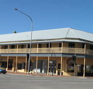 Colac Hotel - Hotel QLD