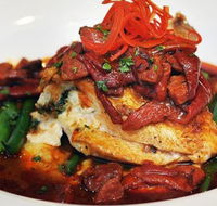 Macauleys Restaurant - Hotel QLD