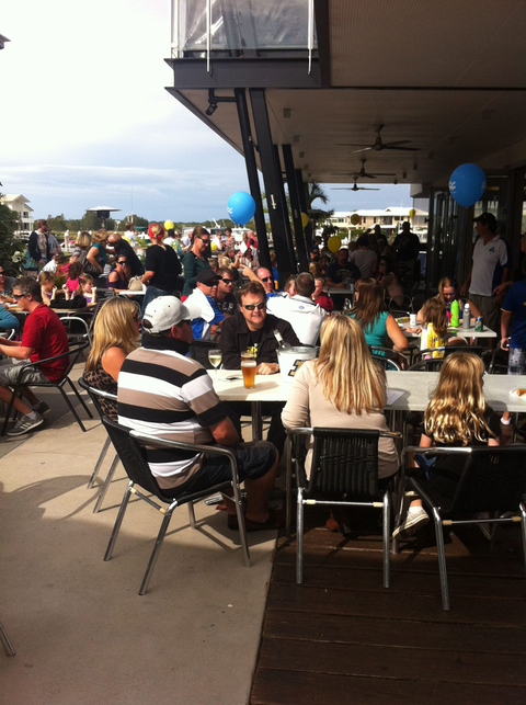 Coomera Waters Tavern - Hotel QLD 2