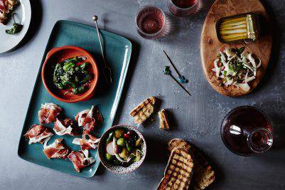 St Elmo Dining Room & Bar - Hotel QLD 1