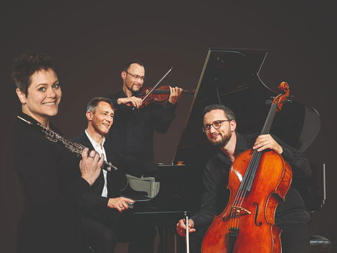 Eggner Trio And Diana Doherty - Hotel QLD 0