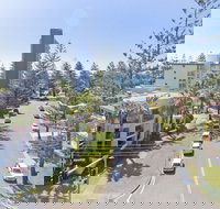 Burleigh on the Beach Holiday Apartments - Hotel QLD