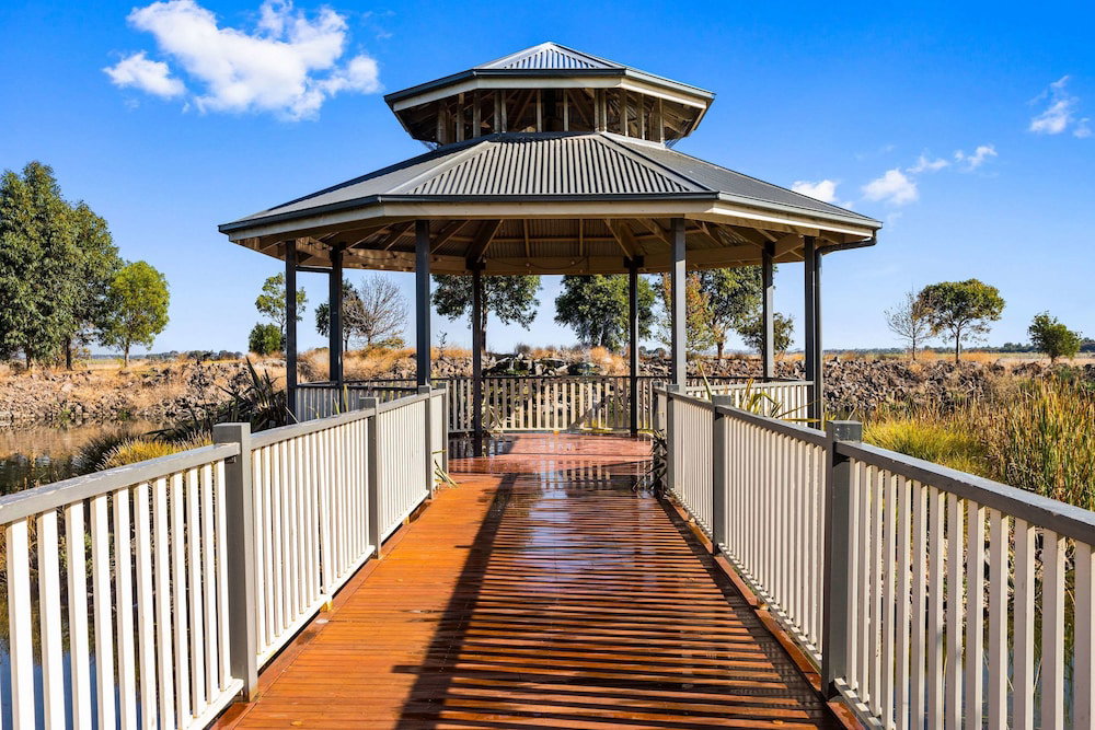Point Cook VIC Hotel QLD