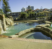 Paradise Island Resort - Hotel QLD