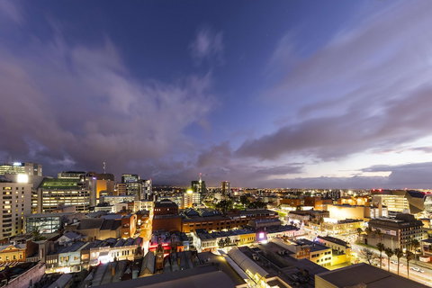 Oaks Adelaide Horizons Suites - Hotel QLD 0