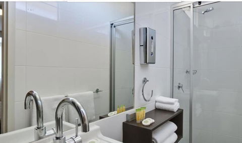 Ibis Styles Canberra Tall Trees - Hotel QLD 3