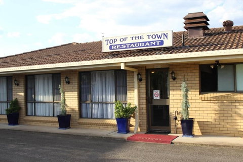 Top Of The Town Motel - Hotel QLD 3
