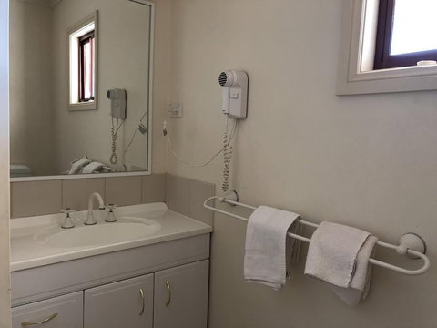 Outback Quarters - Hotel QLD 6