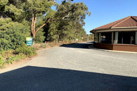 Kingswood Motel - Hotel QLD 4