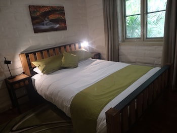 Mindaribba NSW Hotel QLD