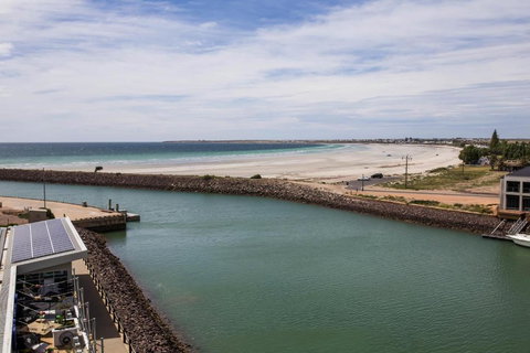 Ocean View Luxury Apartment & Suite - Hotel QLD 3